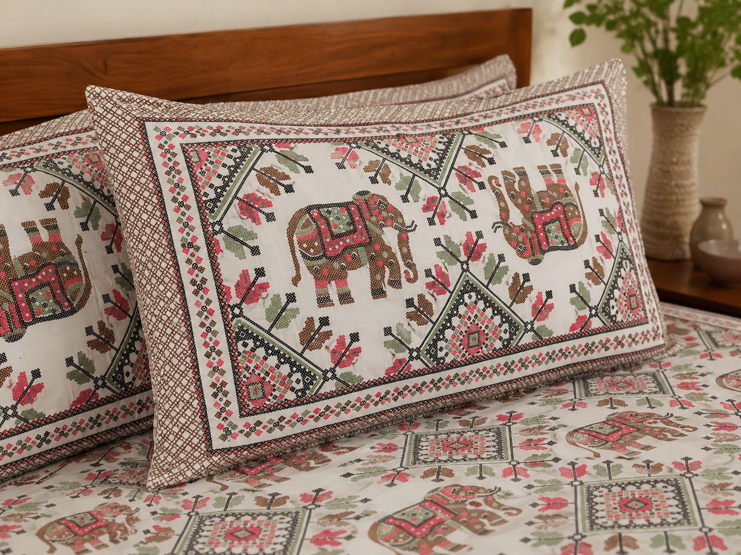 Elephant Print Cotton King Size Bedsheet (90*108)